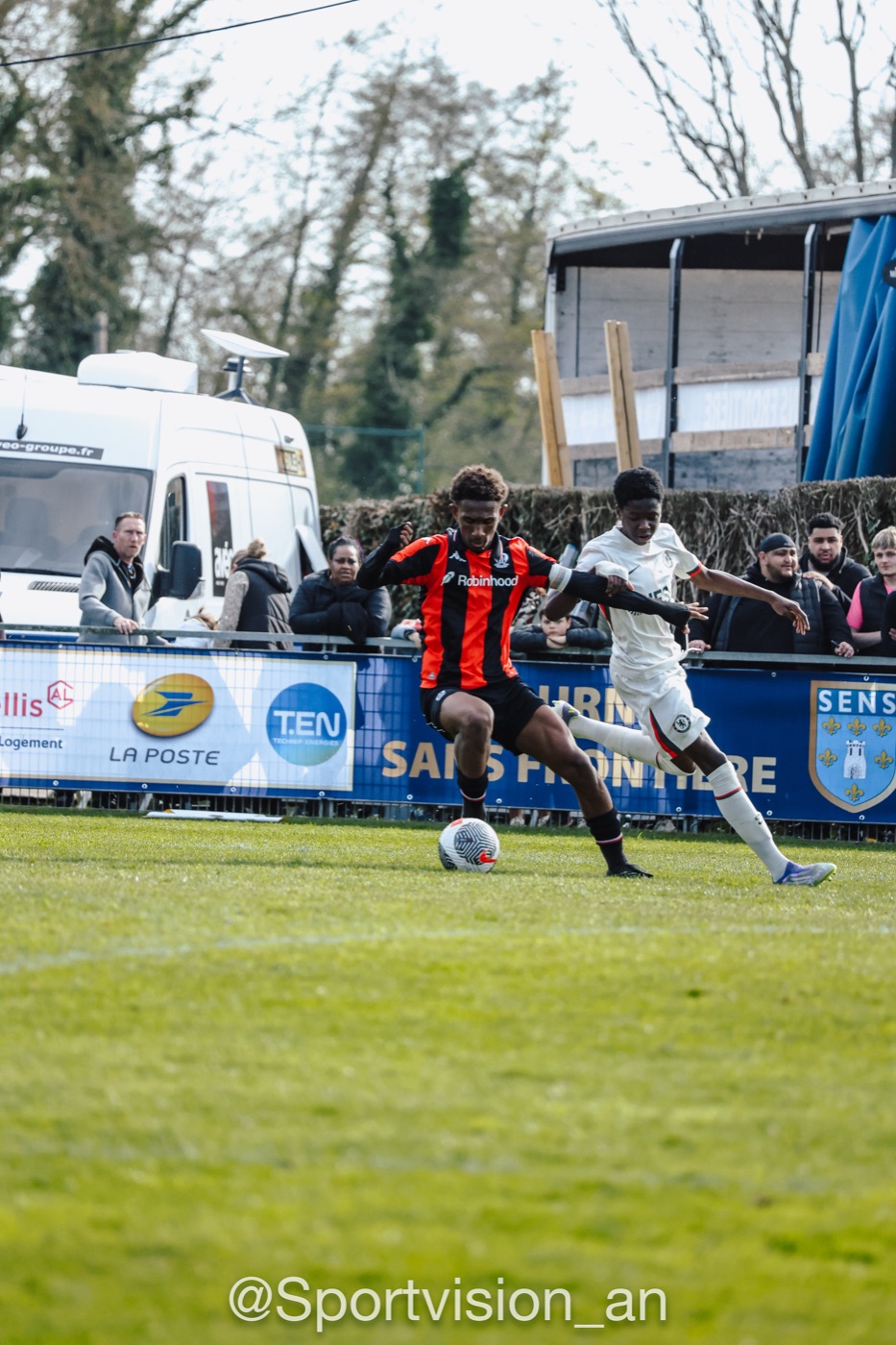 Duel — Tournoi Sans Frontière, Sens