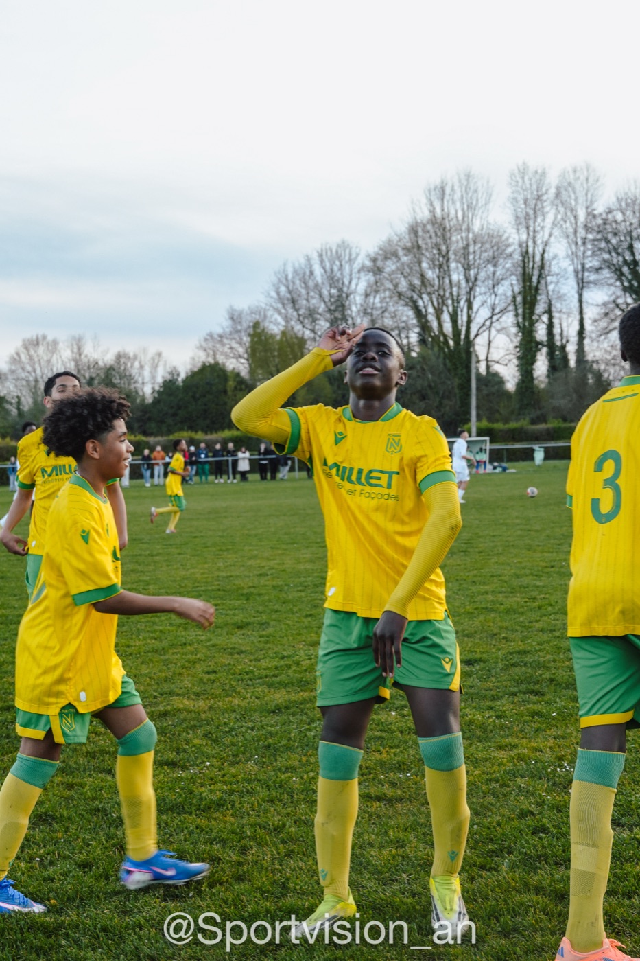 Célébration — Fin de match