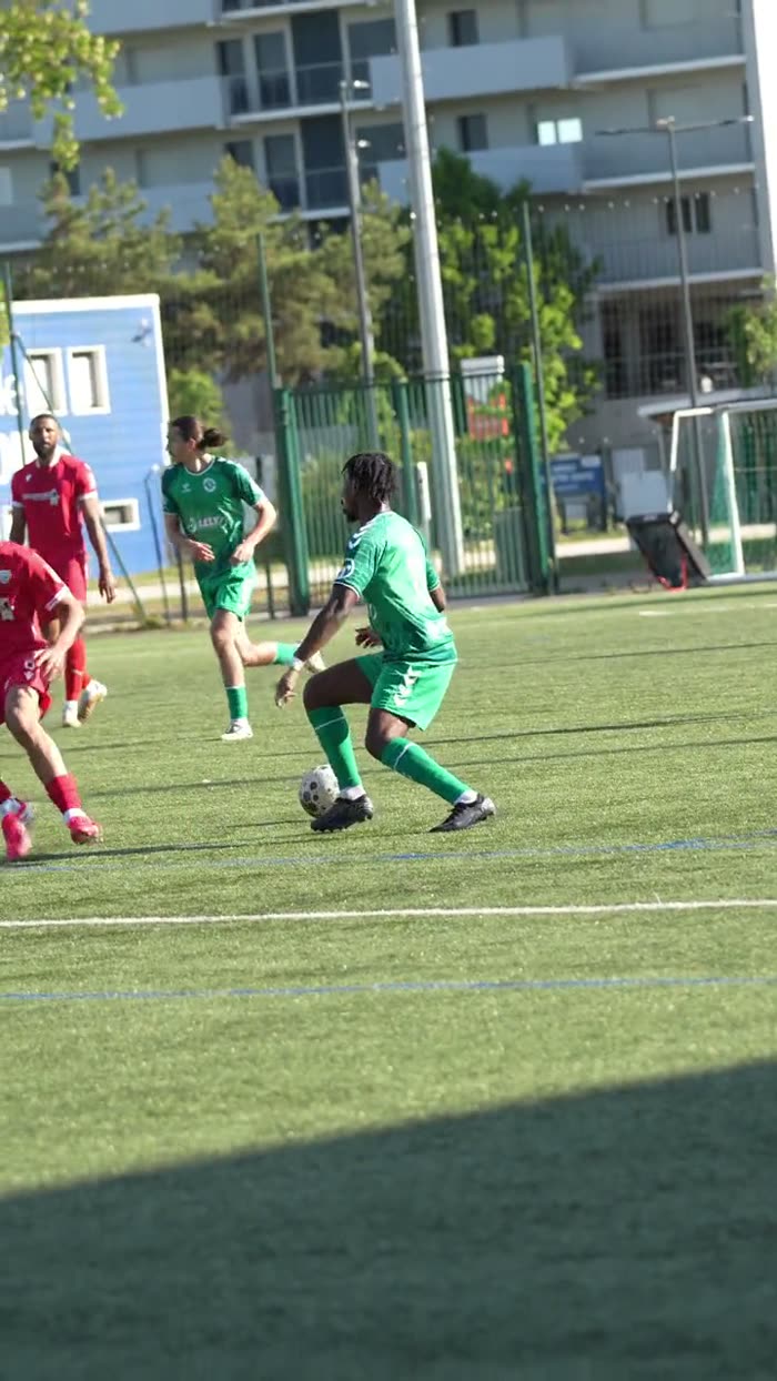 Action de match — Extrait réel — captation terrain